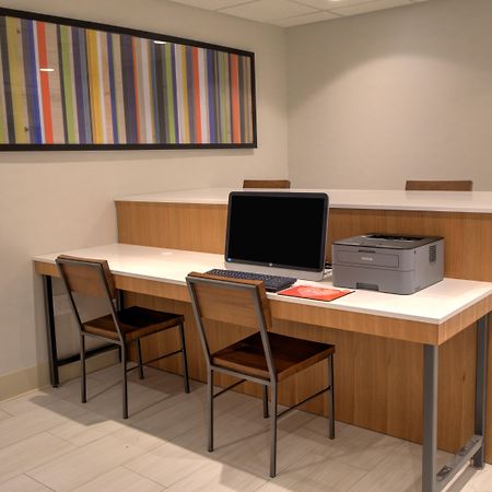 拉罗谢尔快捷假日酒店 Rochelle 外观 照片